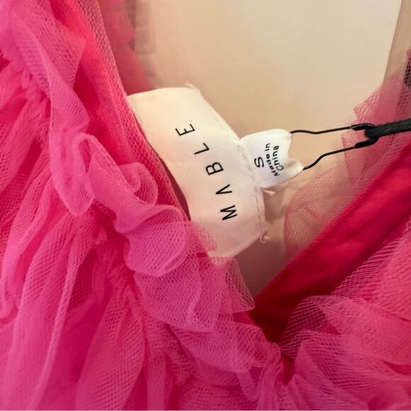 Mable V-Neck Ruffled Dress - Picture 4 of 5